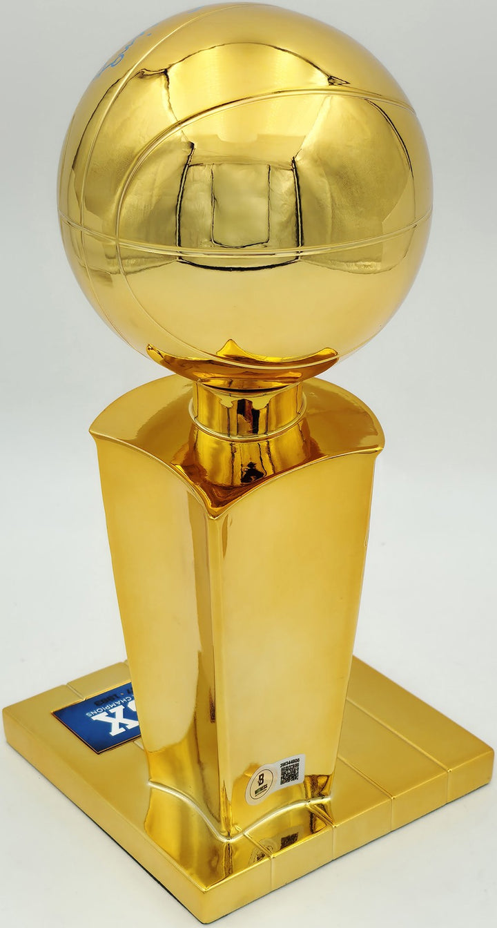Julius "Dr. J" Erving Auto Fanatics 76ers NBA Champions Mini Trophy Beckett Wit