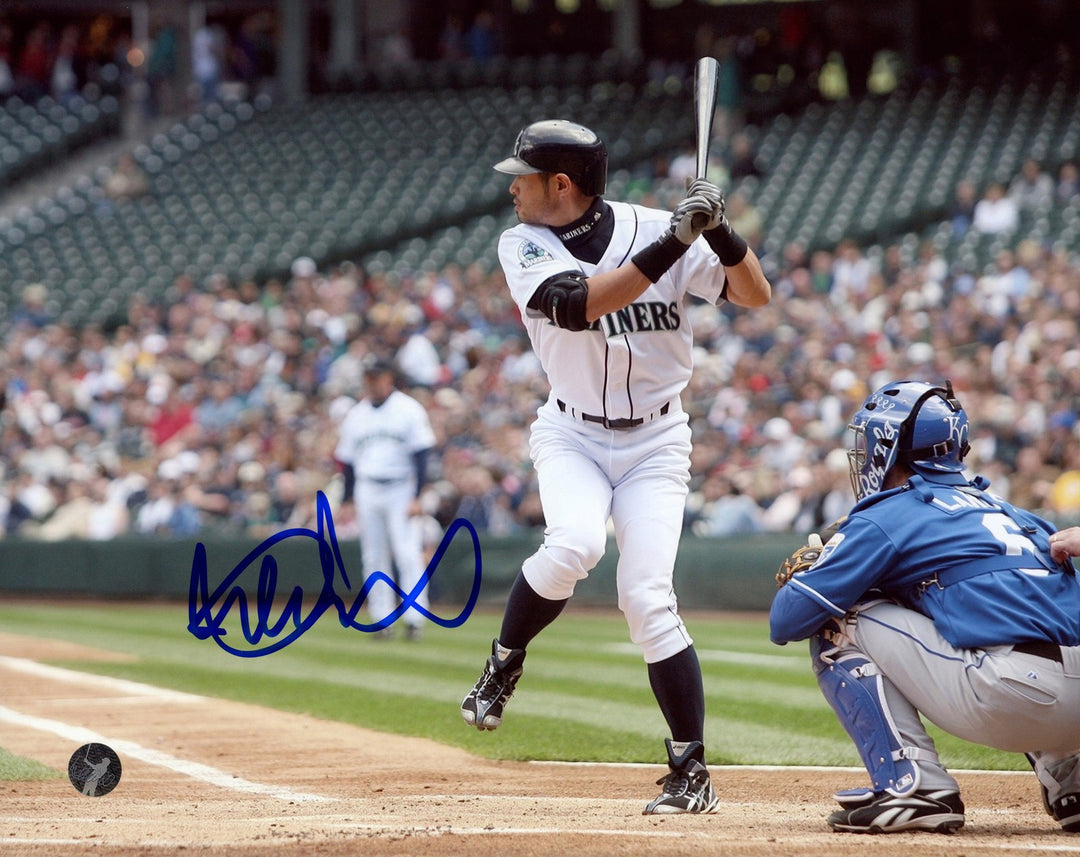 Ichiro Suzuki Autographed Signed 8x10 Photo Seattle Mariners Hitting IS Holo