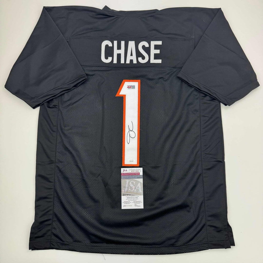Autographed/Signed Ja'Marr Chase Cincinnati Black Jersey Beckett COA