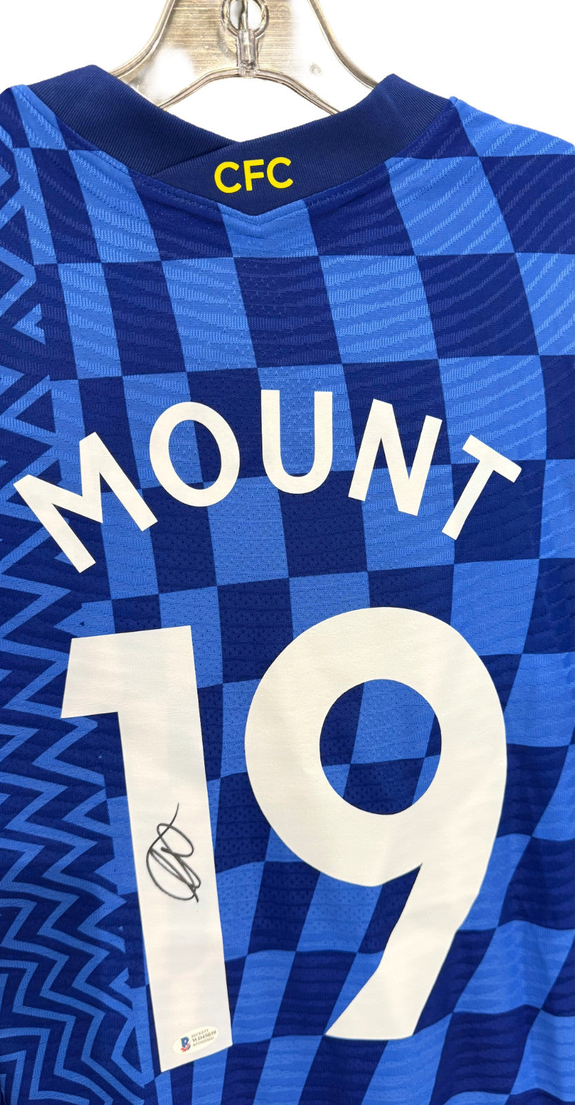 Mason Mount Signed Authentic Nike DriFit L Soccer Jersey Chelsea FC Auto BAS COA