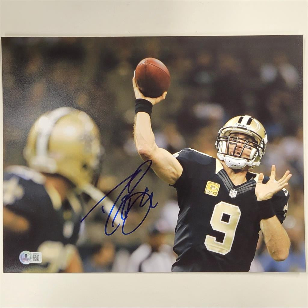 Drew Brees autograph signed New Orleans Saints 11x14 Photo (A) ~ Beckett BAS