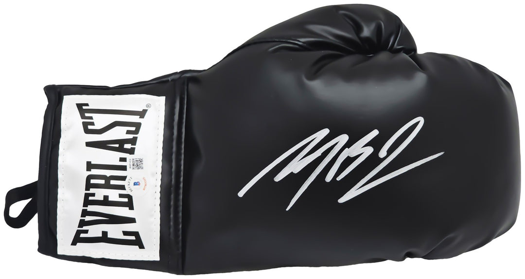 Michael B. Jordan Signed Black Everlast Glove Right Handed RH Beckett Witness