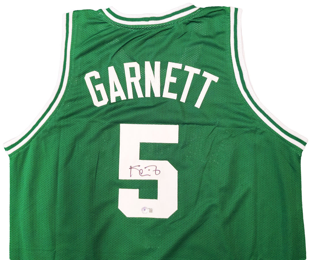 Boston Celtics Kevin Garnett Signed Green Jersey Beckett BAS QR