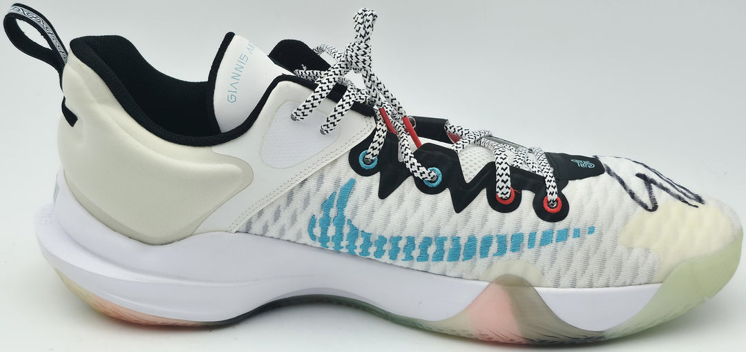 Giannis Antetokounmpo Auto Signed Nike Immortality 3 Shoes Bucks Size 17 Beckett