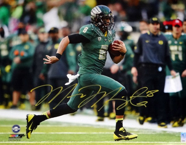 Marcus Mariota Signed 16x20 Photo Oregon Ducks MM Holo