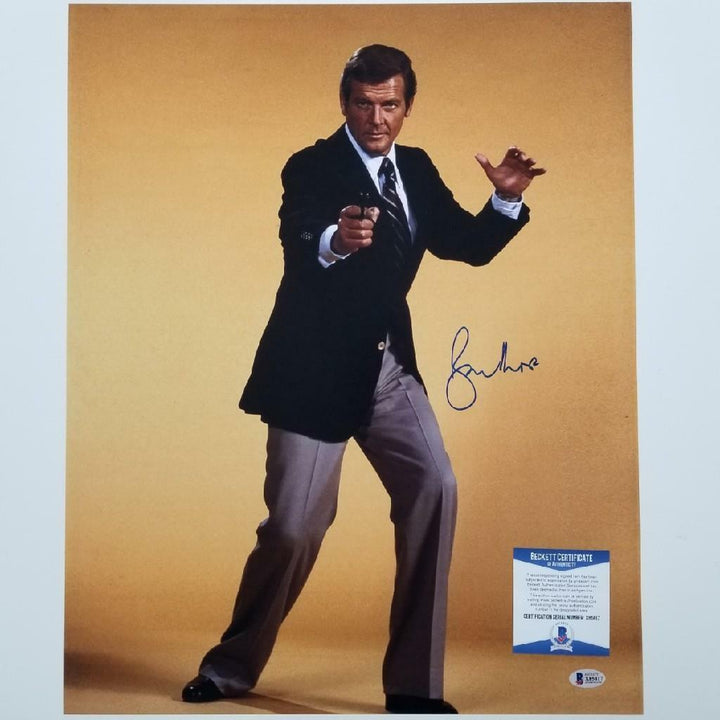 Roger Moore James Bond 007 signed 16x20 photo #2 Autograph ~ Beckett BAS COA