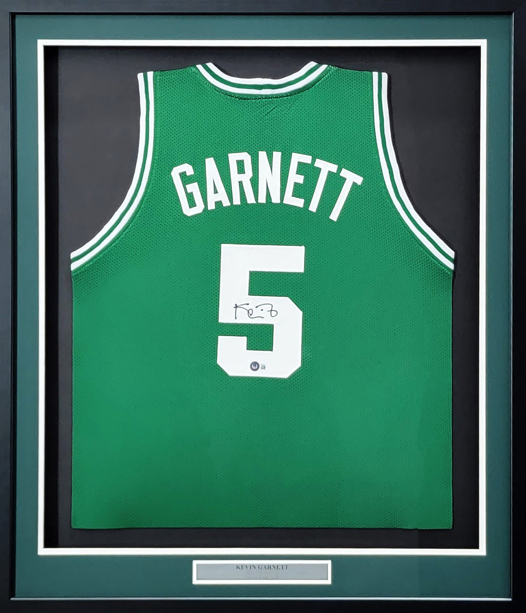 Boston Celtics Kevin Garnett Signed Framed Green Jersey Beckett BAS QR