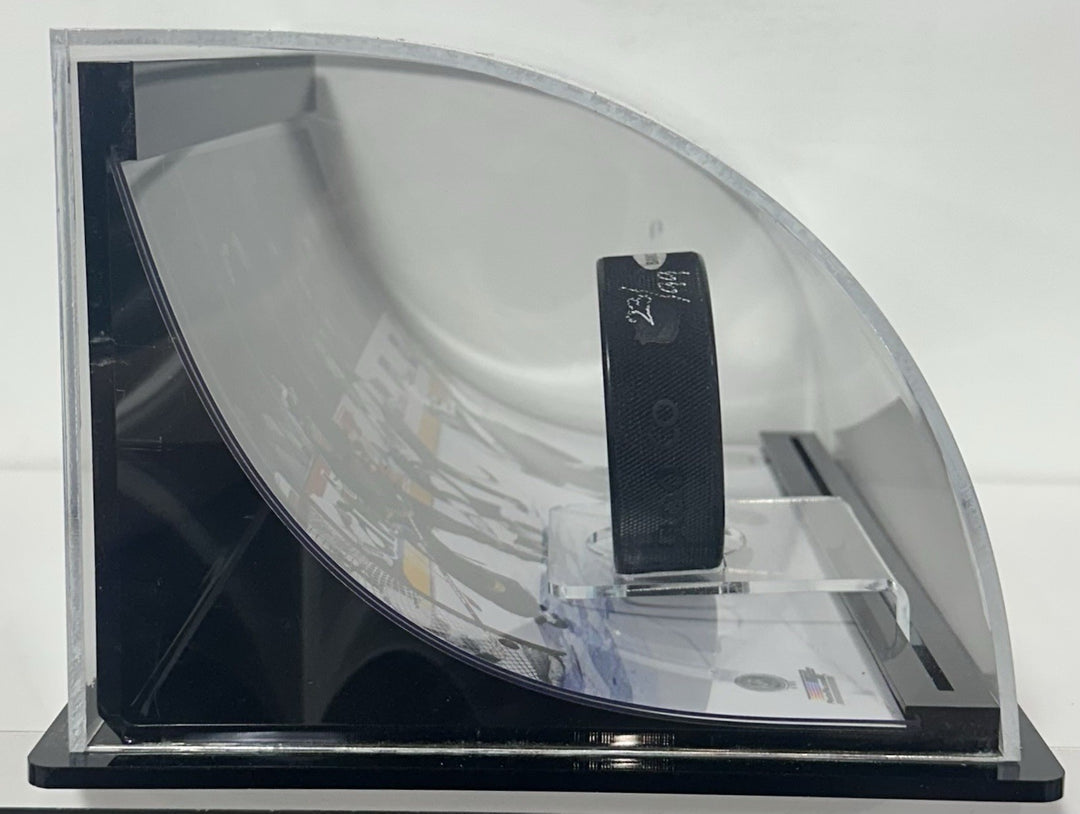 Wayne Gretzky Signed 802 All Time Goal Puck /99 Auto W/ Case Kings UDA COA HOF