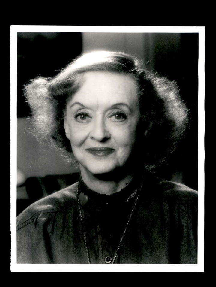 Bette Davis JSA  Signed 8x10 Photo Autograph