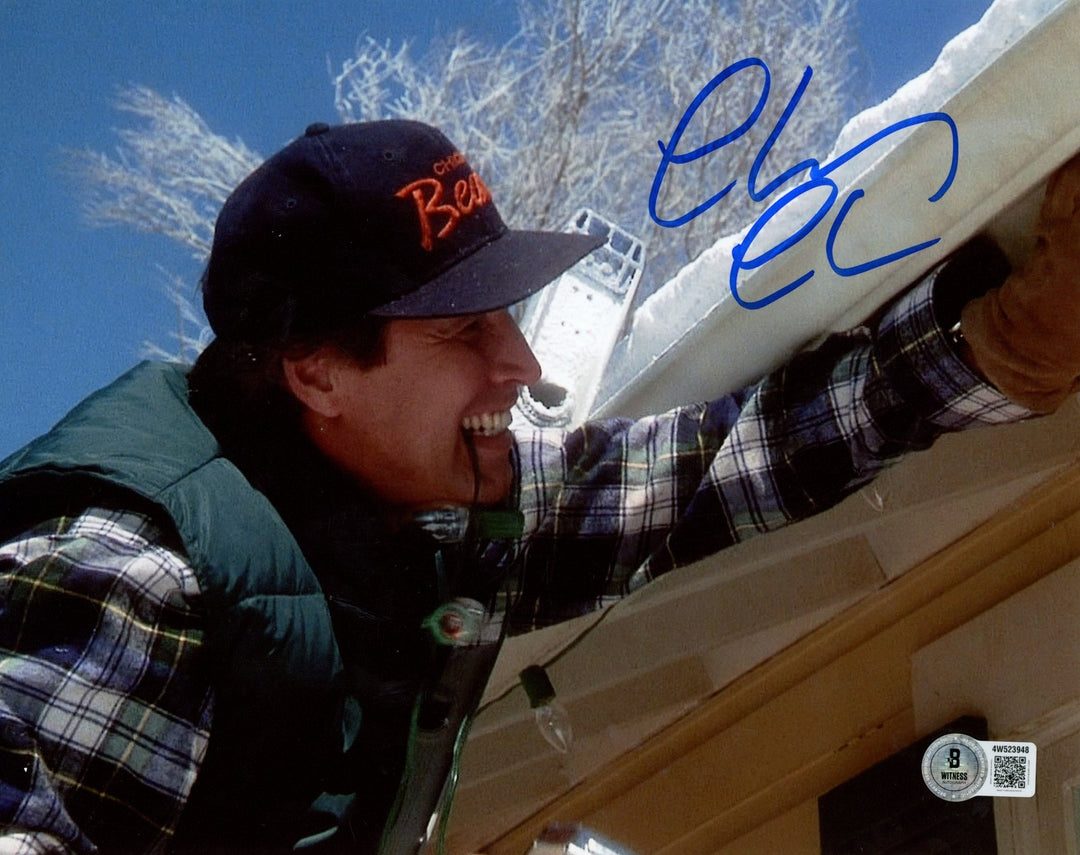 Chevy Chase Autographed/Signed Christmas Vacation 8x10 Photo Beckett 56484