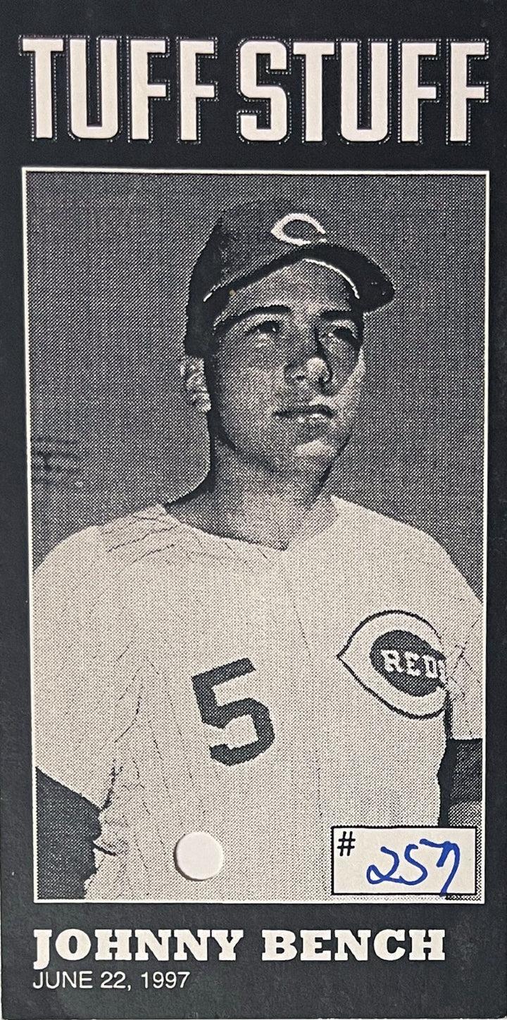 Johnny Bench signed Cincinnati Reds 8x10 Photo - Tuff Stuff COA (HOF/2X MVP)