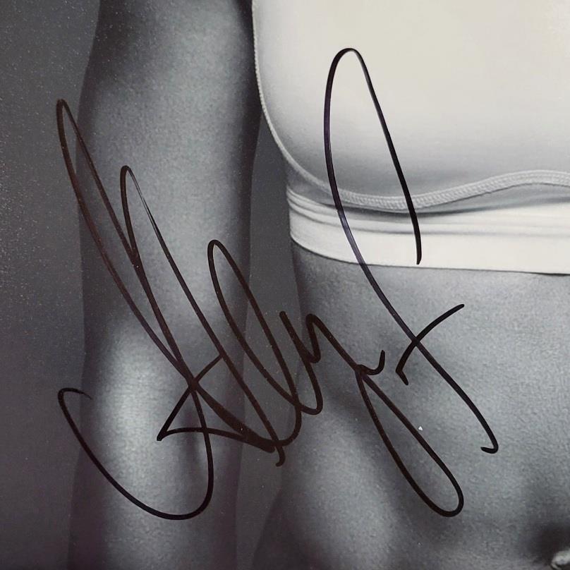 Allyson Felix signed 11x14 Photo USA Olympics Track autograph ~ Beckett BAS