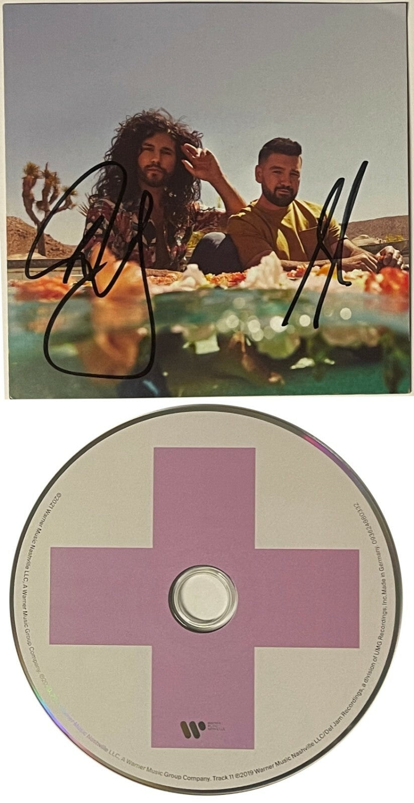 Dan + Shay Duo signed 2021 “Good Things” Album Cover Booklet w/ CD & Case