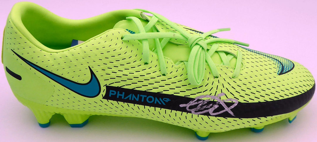 Mason Mount Signed Green Nike Phantom Cleat Shoe Chelsea F.C. Size 10.5 Beckett