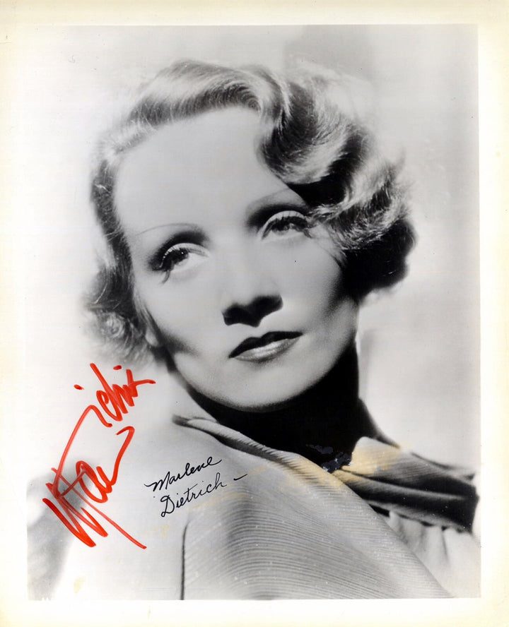 Marlene Dietrich signed B&W Vintage 8x10 Photo imperfect -Hollywood- JSA #M43116