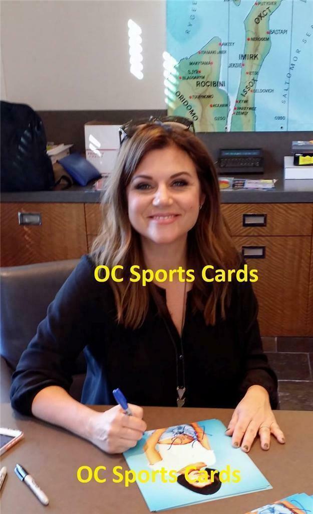 Tiffani Thiessen Signed 11x14 Photo Kelly Kapowski Auto ~ Beckett BAS COA