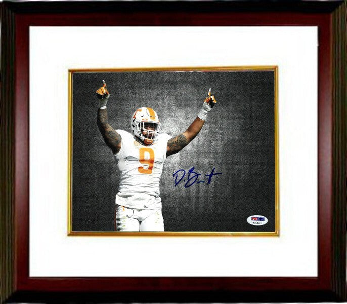 Derek Barnett signed Tennessee Volunteers 8x10 Photo Custom Framing #9- PSA