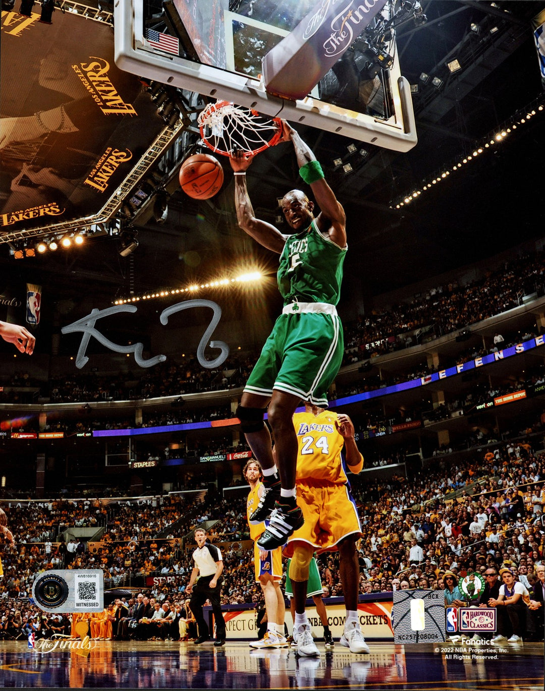 Kevin Garnett Signed 8x10 Photo Boston Celtics Beckett BAS Witness