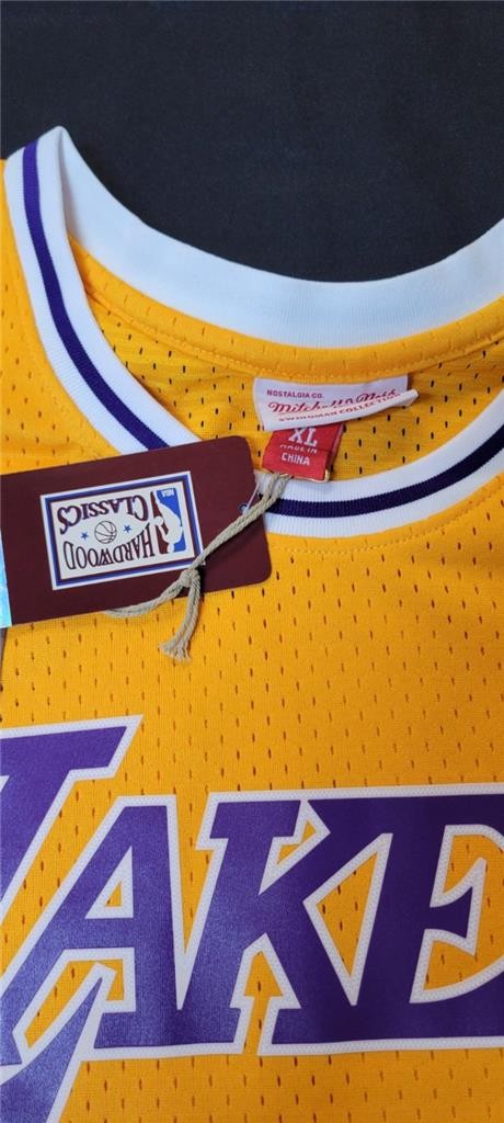 Shaquille O'Neal Shaq signed Mitchell & Ness 1996-97 Lakers Jersey autograph PSA