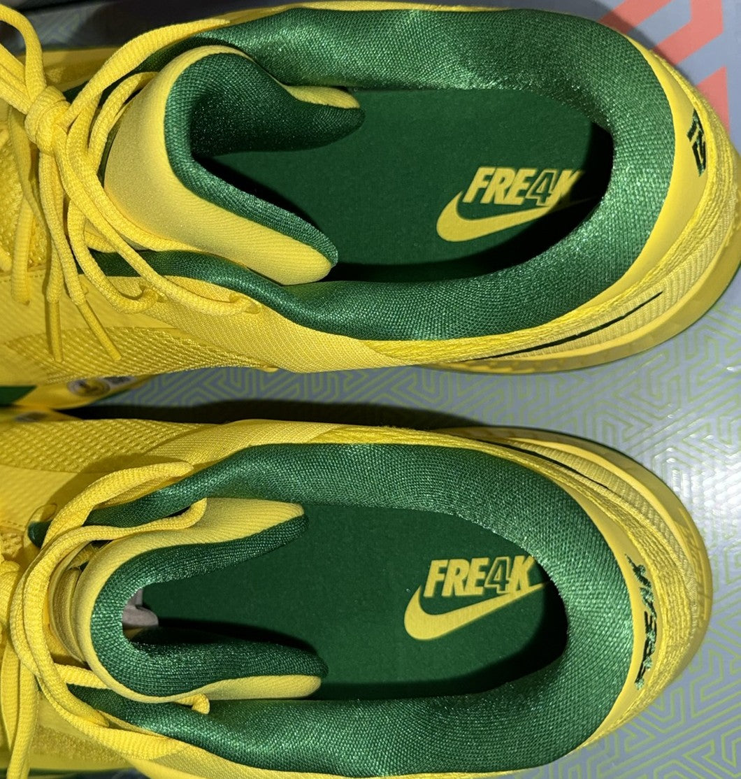 Giannis Auto 2022 (PE) Promo Oregon Nike Zoom Freak 4 Game Shoes Size 17 Beckett