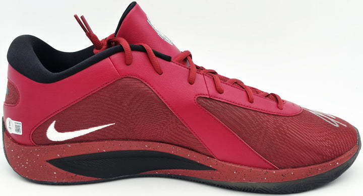 Giannis Auto 2024 PE Promo Arkansas Nike Zoom Freak 6 Game Shoes Size 17 Beckett