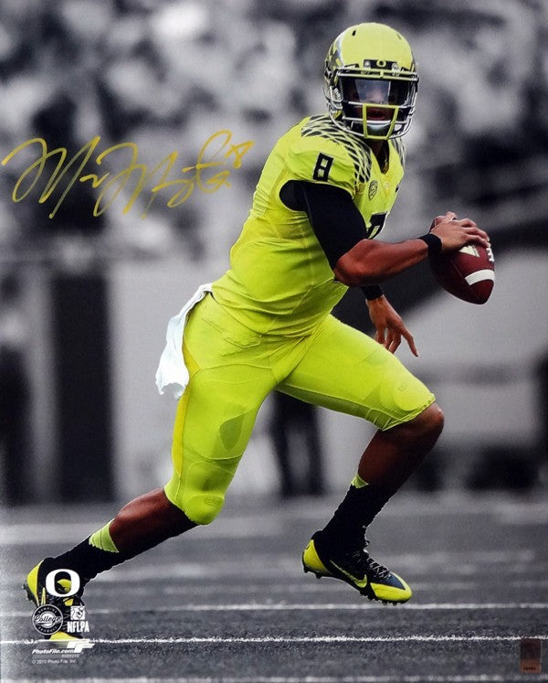 Marcus Mariota Signed 16x20 Photo Oregon Ducks MM Holo