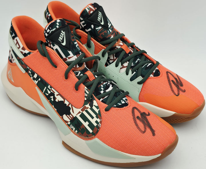 Giannis Auto 2021 (PE) Promo Nike Zoom Freak 2 Game Shoes Bucks Size 17 Beckett