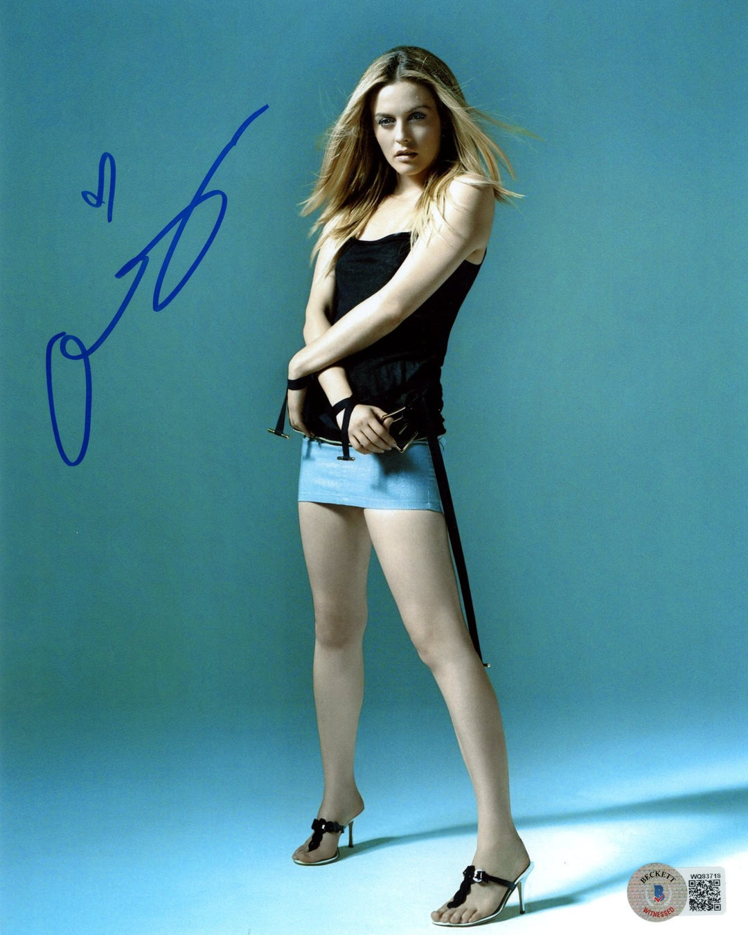 Alicia Silverstone Actress Autographed/Signed 8x10 Photo Beckett 54425