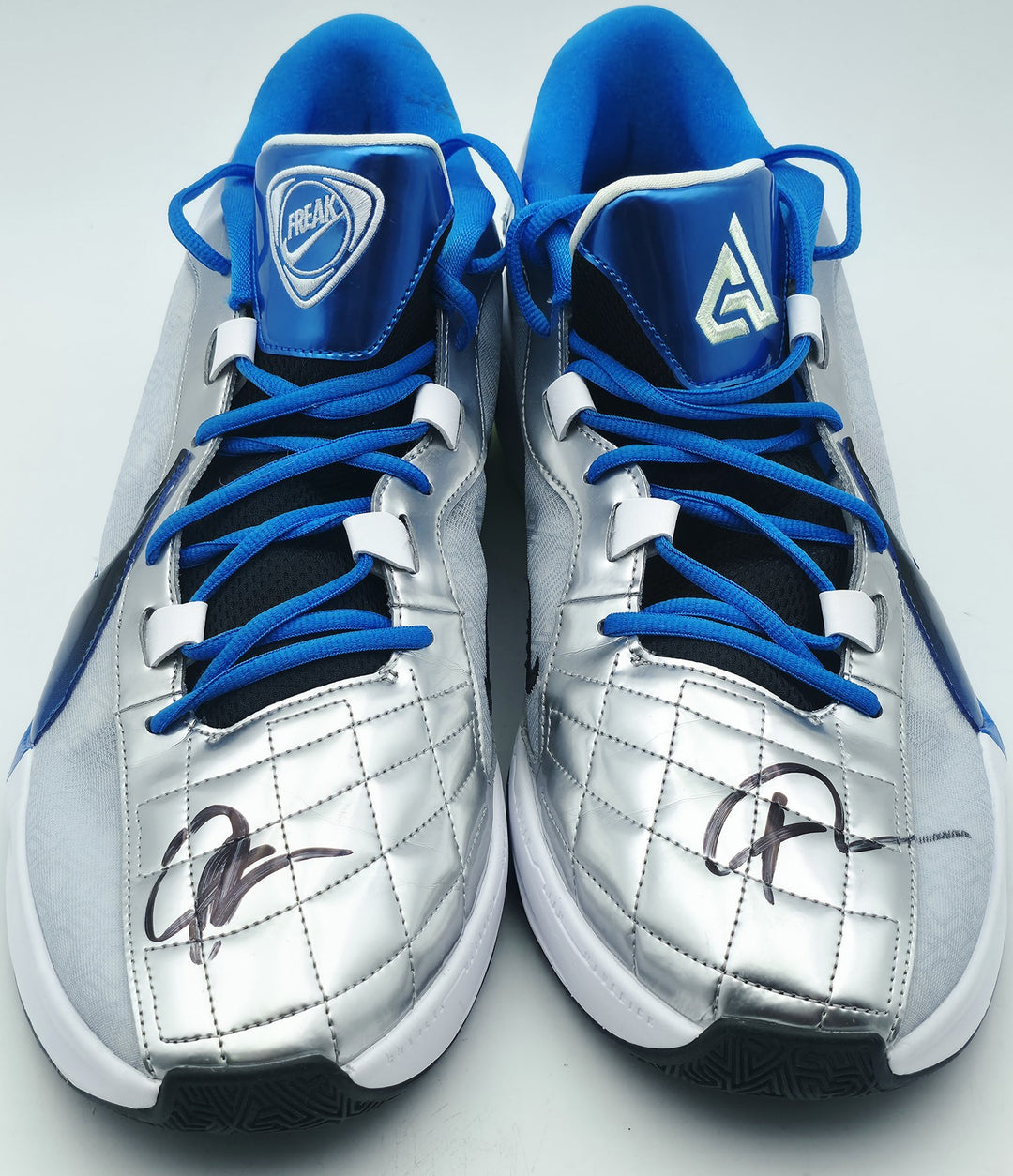 Giannis Antetokounmpo Auto Signed Nike Zoom Freak 5 Shoes Bucks Size 17 Beckett