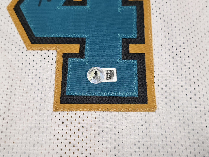 Memphis Grizzlies Zach Edey Signed White Jersey Beckett Witness