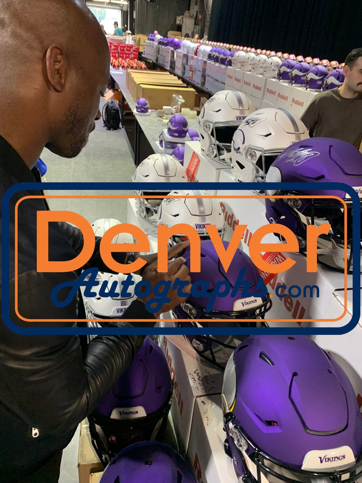 Adrian Peterson Autographed Minnesota Vikings SpeedFlex Helmet Beckett W 55284