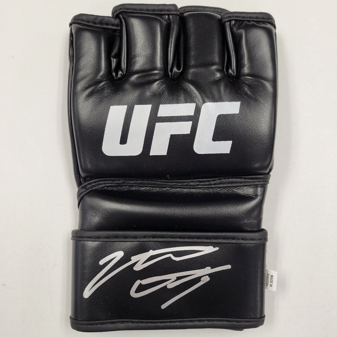 Nate Diaz signed UFC Glove MMA Autograph (A) ~ Beckett BAS Holo