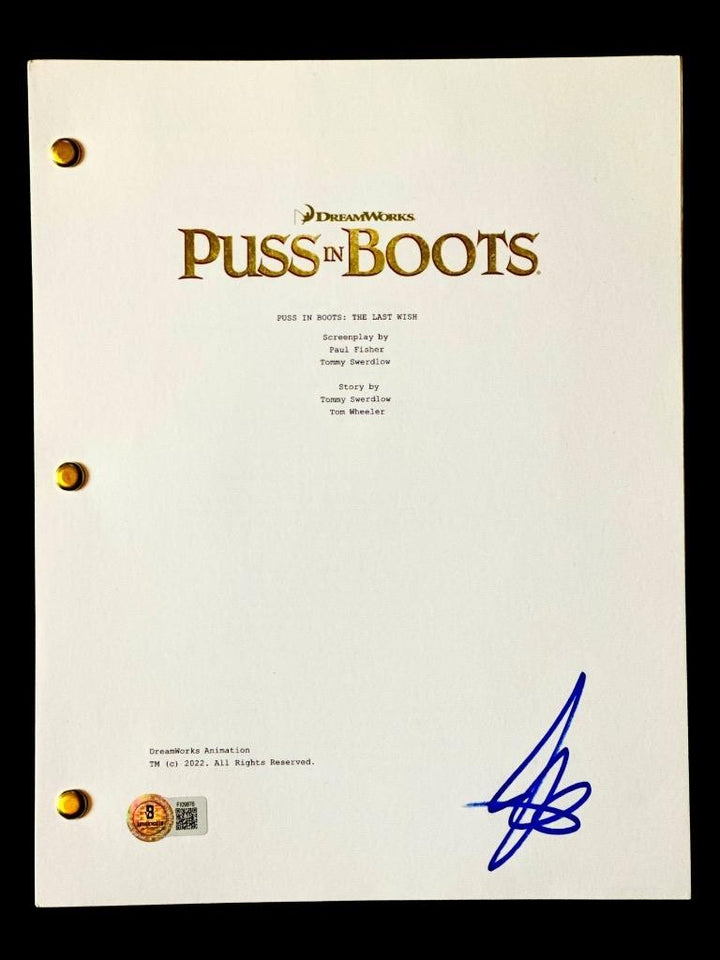Joel Crawford signed Puss in Boots full movie script autograph (F) ~ Beckett BAS