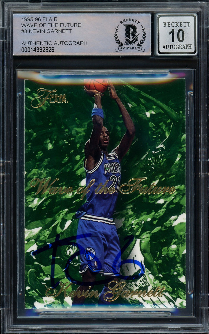 Kevin Garnett Signed 1995-96 Fleer Flair Wave of the Future RC 3 Sig 10 Beckett