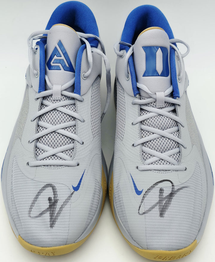 Giannis Auto 2022 (PE) Promo Duke Nike Zoom Freak 4 Game Shoes Size 16 Beckett