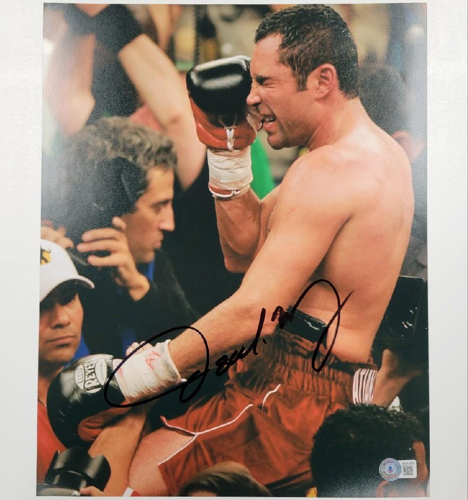 Oscar De La Hoya autograph signed 11x14 photo boxing HOF ~ Beckett BAS Holo
