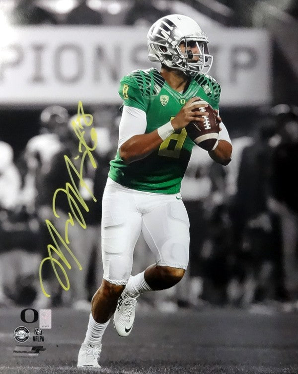 Marcus Mariota Signed 16x20 Photo Oregon Ducks MM Holo