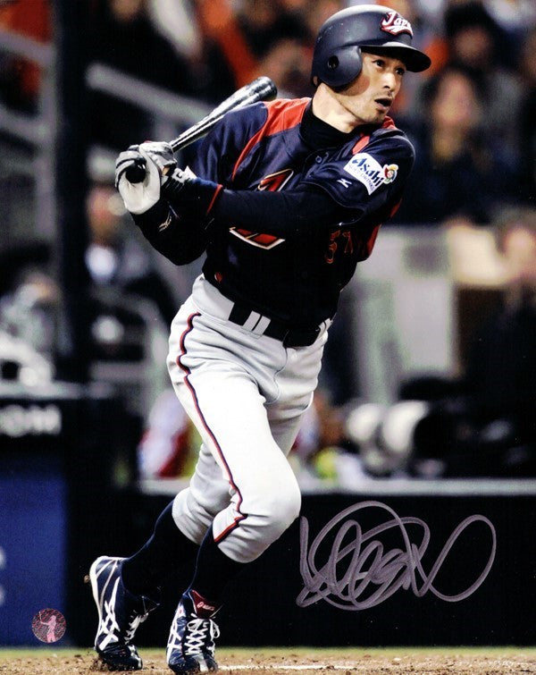 Ichiro Suzuki Autographed Signed 8x10 Photo WBC Japan IS Holo