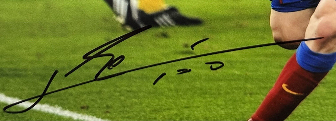 Lionel Messi FC Barcelona Signed 11x14 Photo Framed Autograph Beckett Bas LOA
