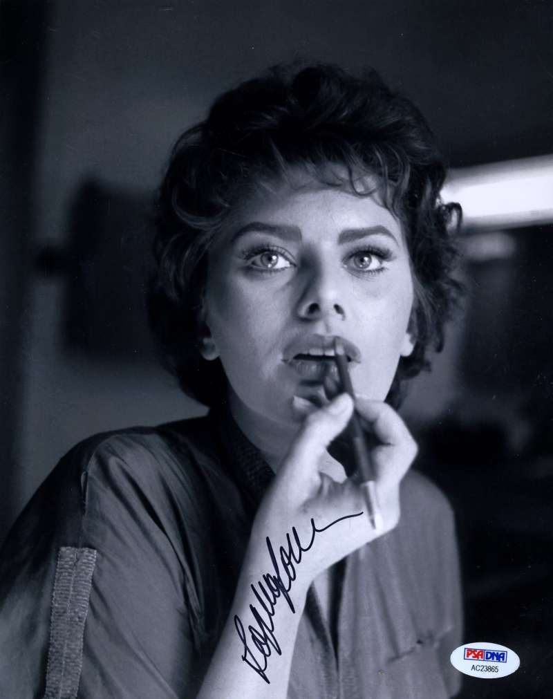 Sophia Loren Psa/dna Coa Hand Signed 8x10 Photo Authentic Autograph