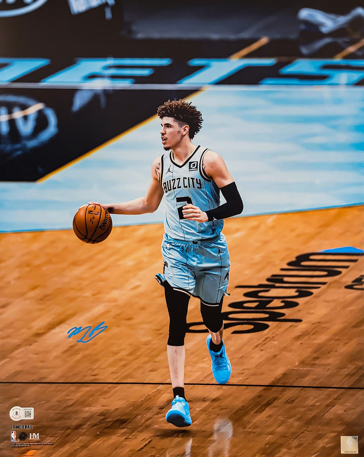 LaMelo Ball Signed Framed 16x20 Photo New Orleans Pelicans Beckett BAS