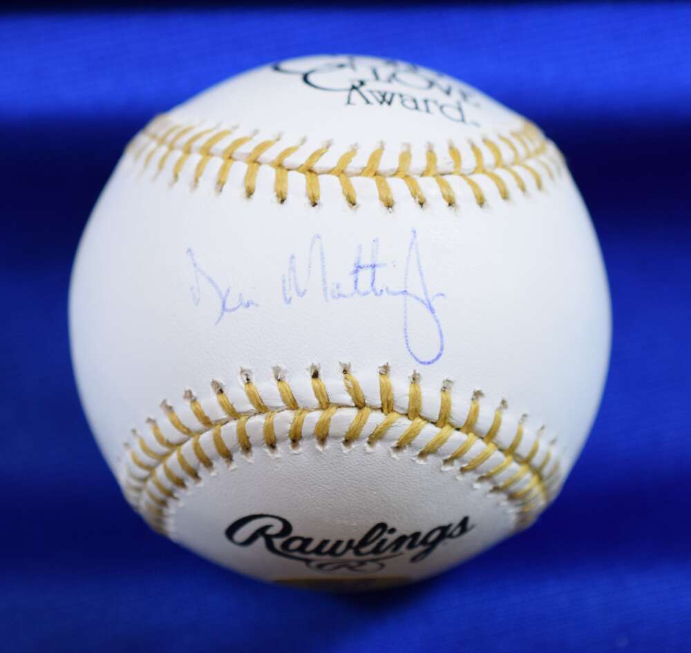 Don Mattingly PSA DNA Coa Autograph Rawlings Gold Glove Award Signed Baseball