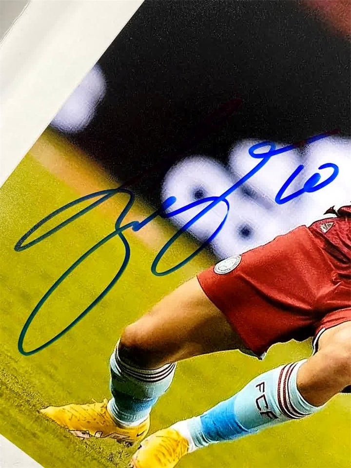 Alexis Vega signed Mexico 11x14 photo autograph Guadalajara ~ Beckett BAS