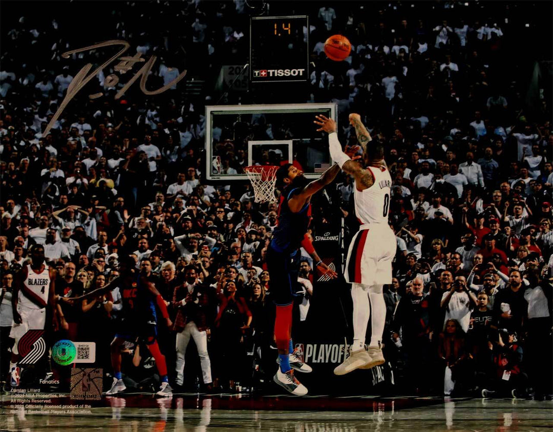 Damian Lillard Autographed Portland Trailblazers 11x14 Photo BAS 39953