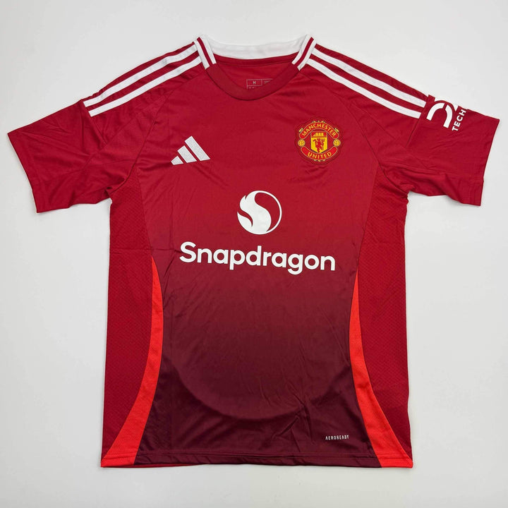 Autographed/Signed Harry Maguire Manchester United Red Soccer Jersey Beckett COA