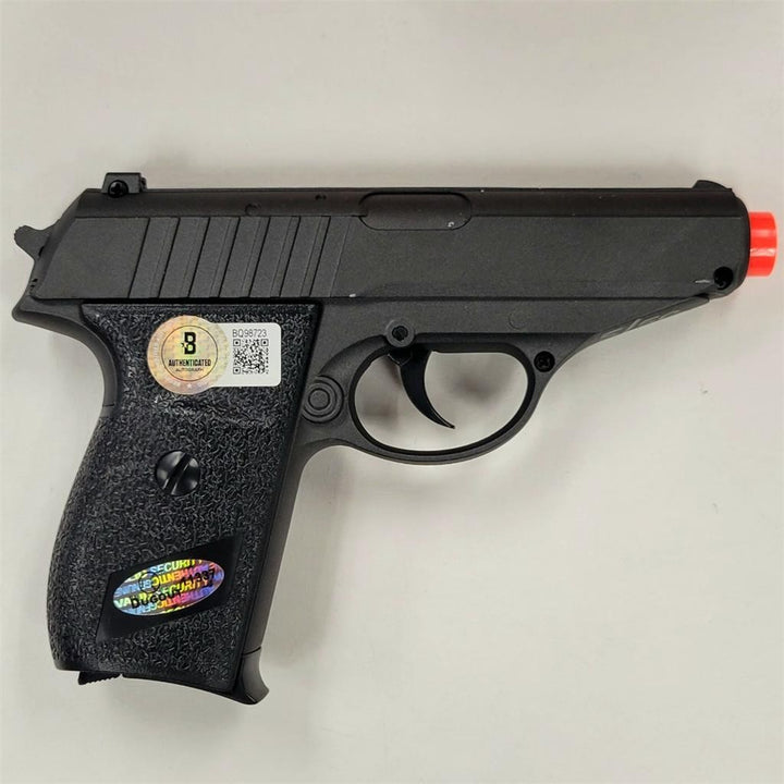 George Lazenby signed James Bond 007 Airsoft Gun LE #'ed /50 ~ Beckett BAS