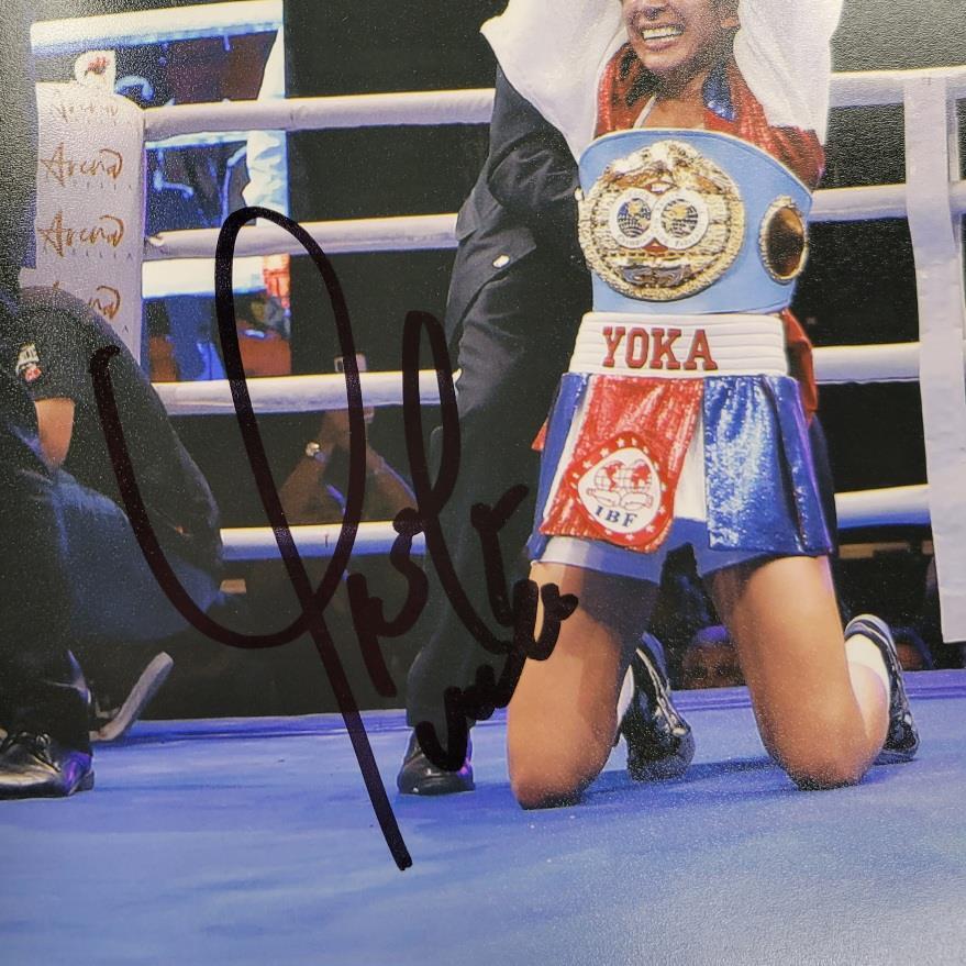 Yokasta Yoka Valle signed Boxing 8x10 photo #4 autograph ~ Beckett BAS Holo