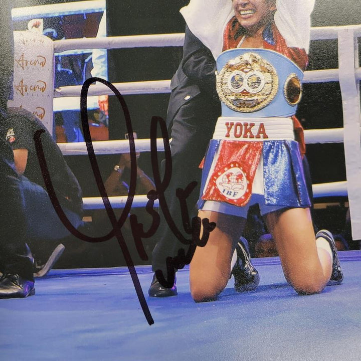 Yokasta Yoka Valle signed Boxing 8x10 photo #4 autograph ~ Beckett BAS Holo
