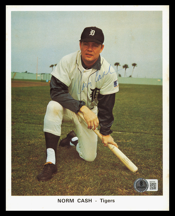 Norm Cash Signed 7x9 Team Issued Photo Tigers Vintage Sig Beckett #BM37540