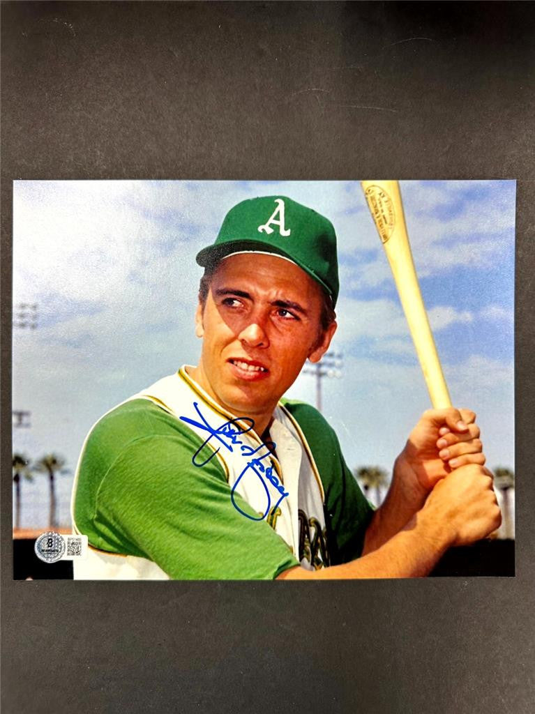 Rick Monday signed Oakland Athletics 8x10 Photo autograph ~ Beckett BAS